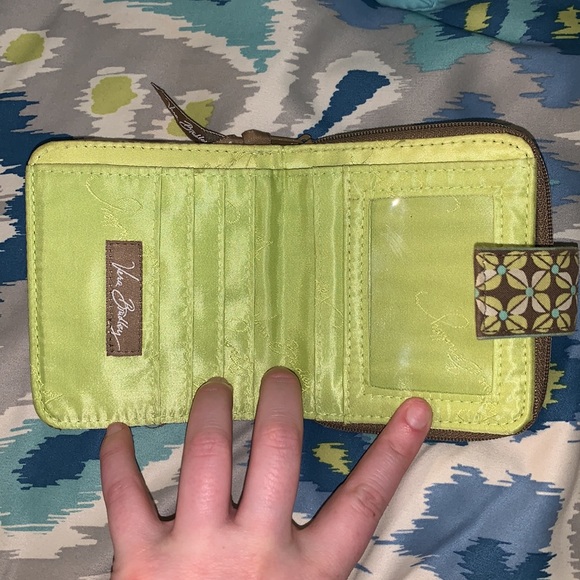 Olive green wallet - Picture 3 of 6